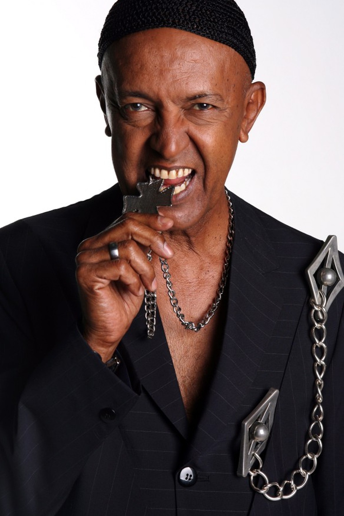 Luiz de Freitas, ícone da moda carioca, ganha documentário dirigido por Susanna Lira
