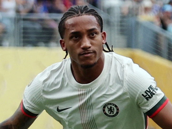 João Pedro recupera metade do investimento do Chelsea em apenas seis dias
