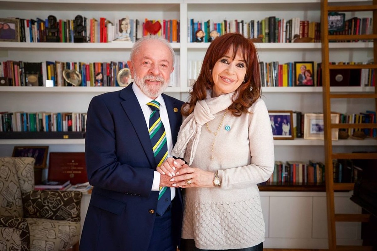 Câmara aprova convocação de chanceler para esclarecer visita de Lula a Kirchner