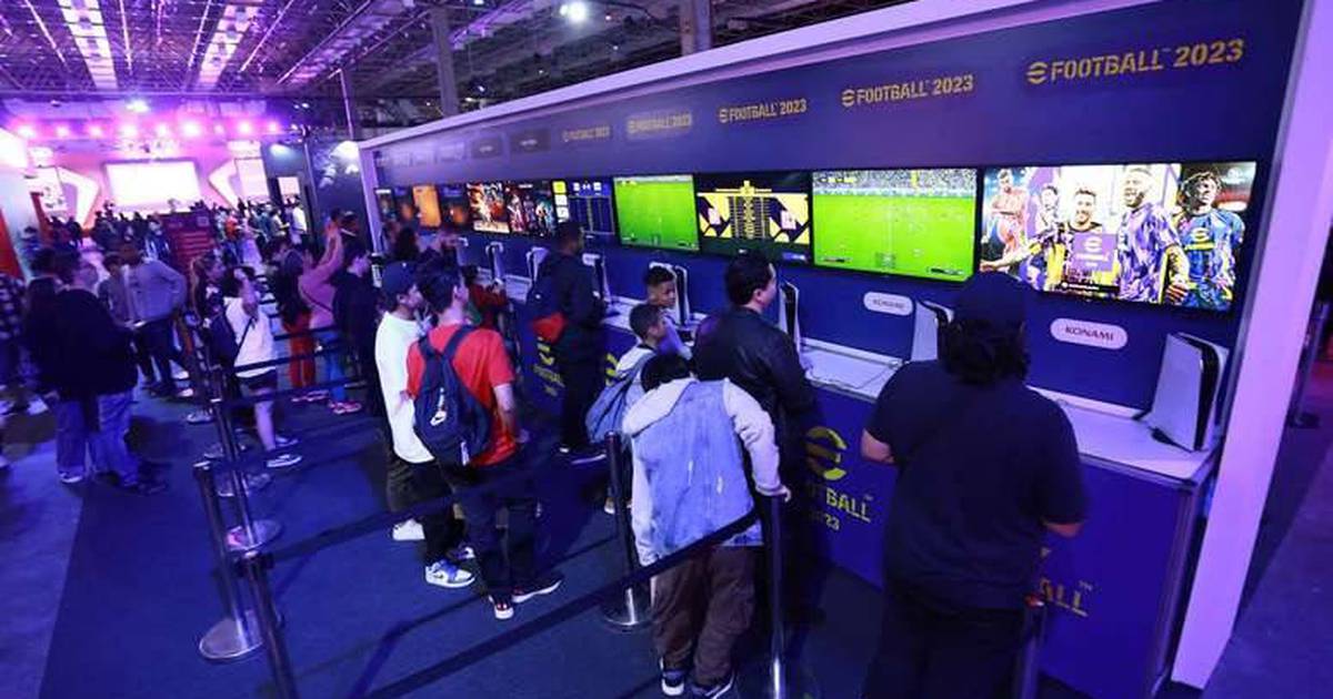 Foto de um evento da Gamescom Latam, onde desenvolvedores e jogadores se reúnem para celebrar a cultura dos jogos. (Foto: Reprodução)
