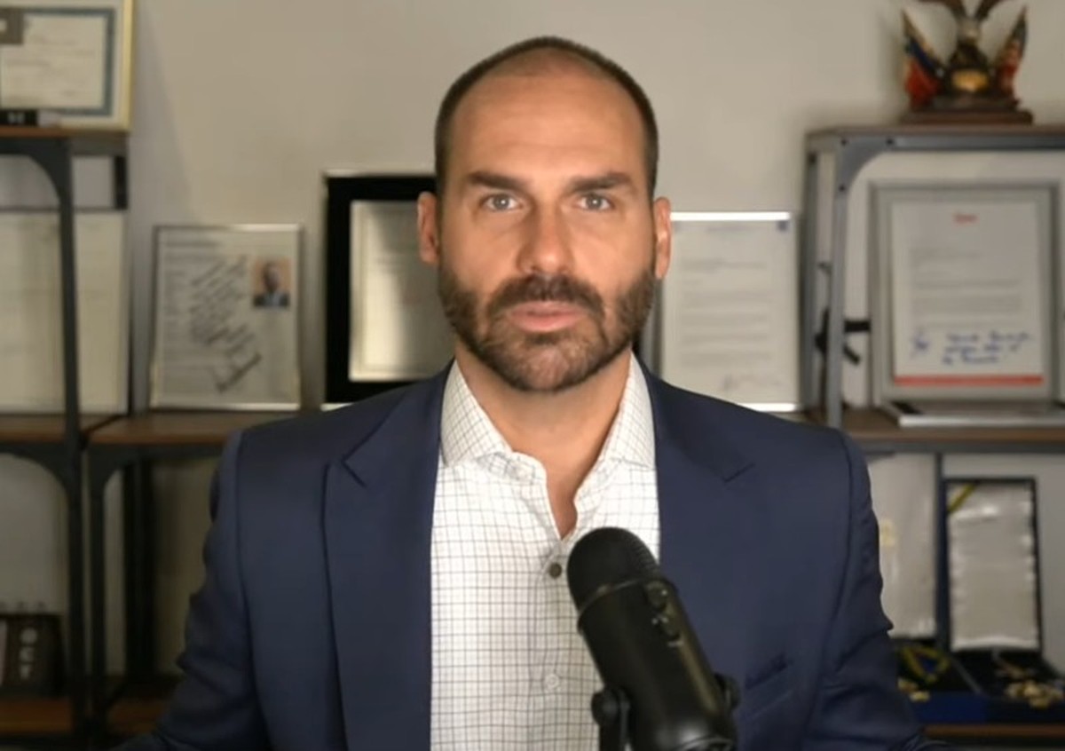 Eduardo Bolsonaro alerta sobre sanções dos EUA a Alcolumbre e Motta
