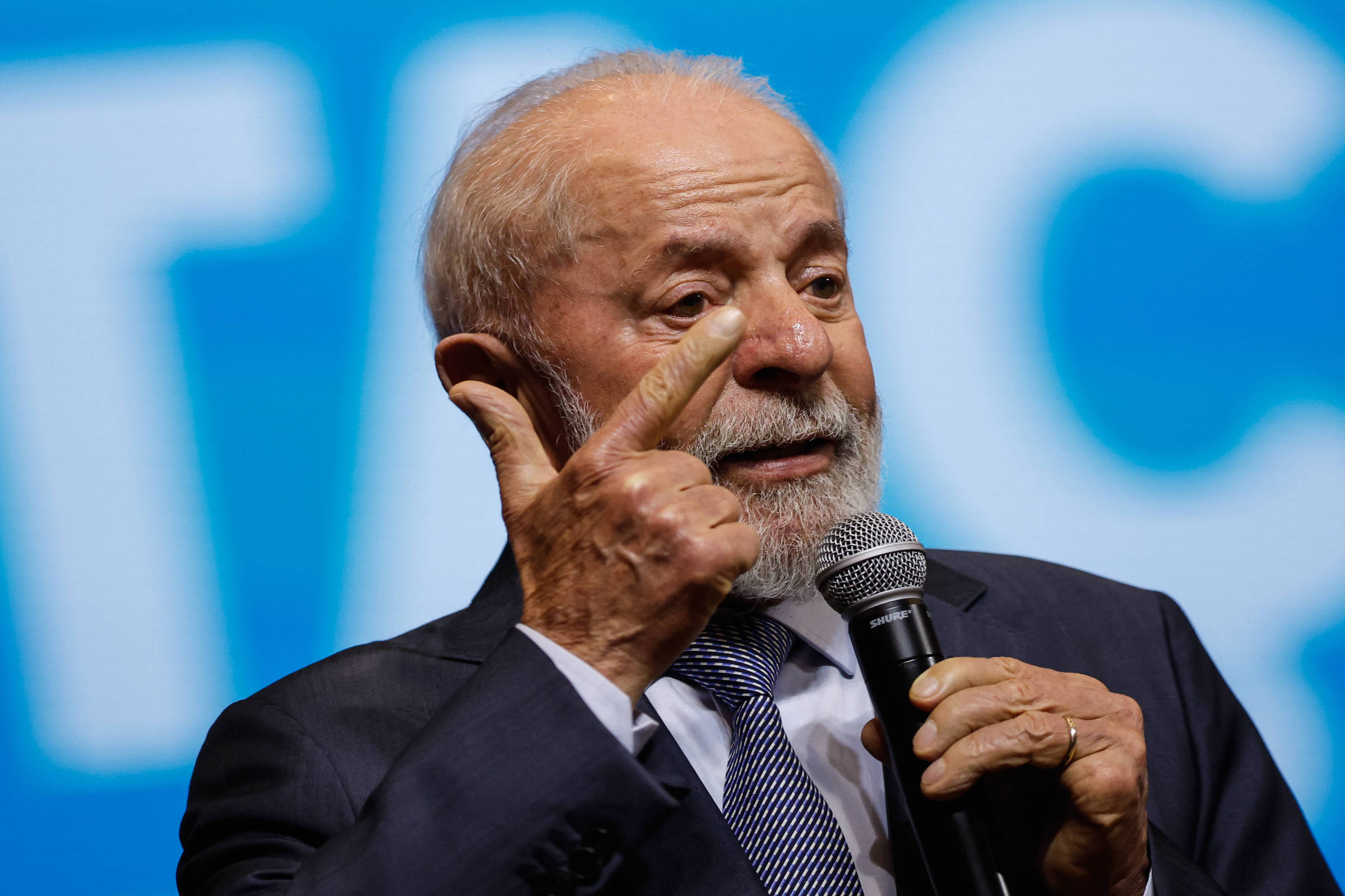Lula é vaiado na abertura da 26ª Marcha dos Prefeitos em Brasília