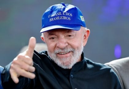 Aprovação de Lula cresce para 42% enquanto desaprovação recua para 53%