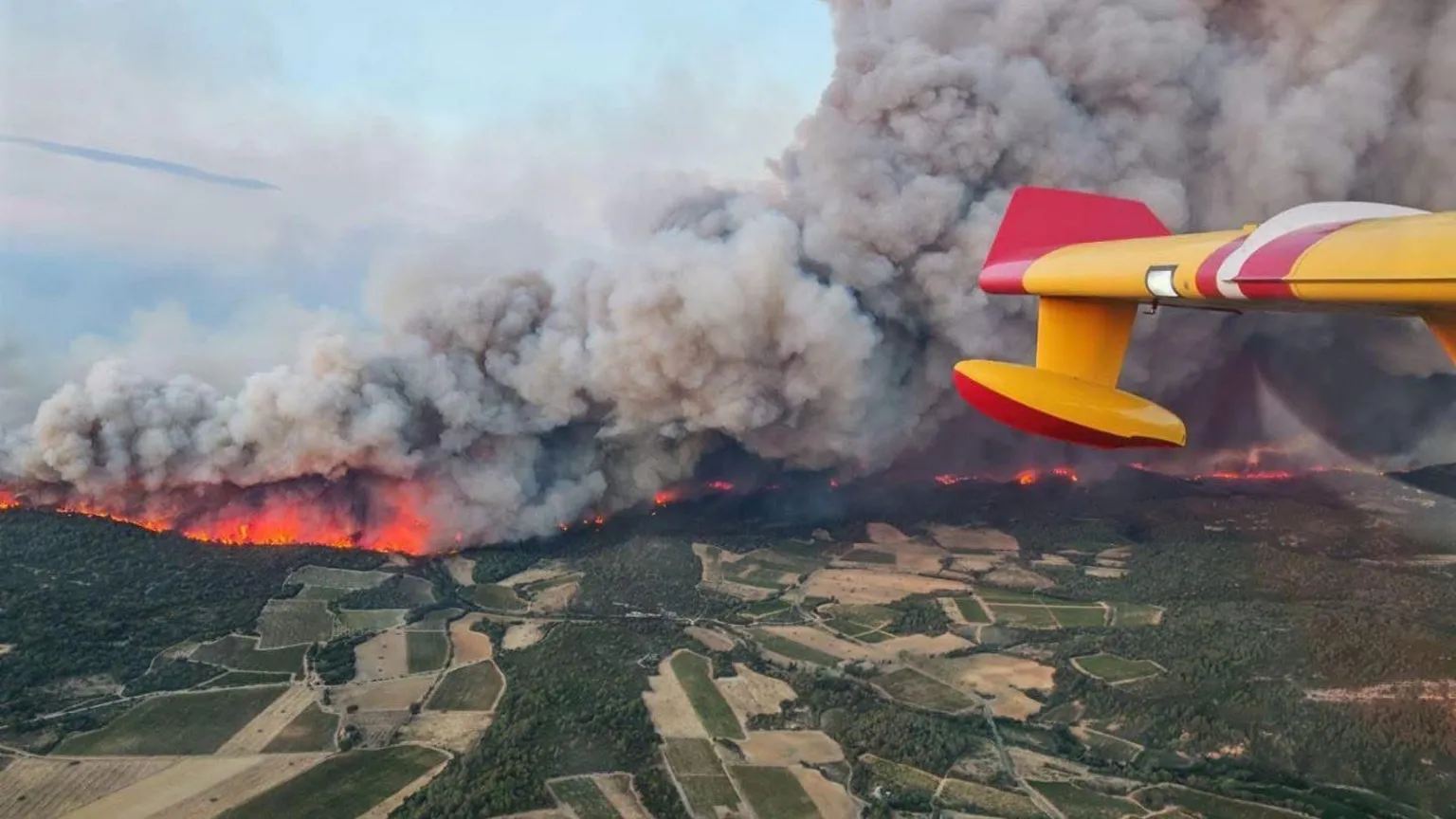 Incêndio na França causa uma morte e deixa milhares sem energia elétrica