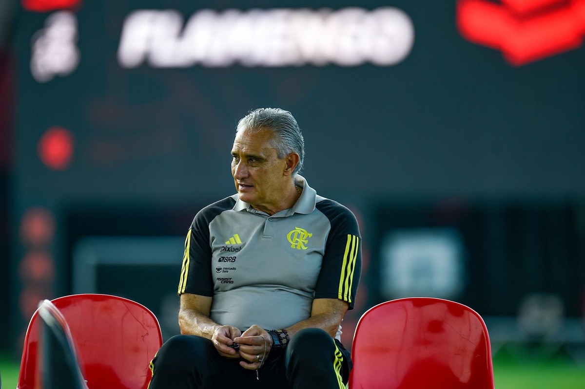 Flamengo solicita parcelamento da dívida com empresário de Tite
