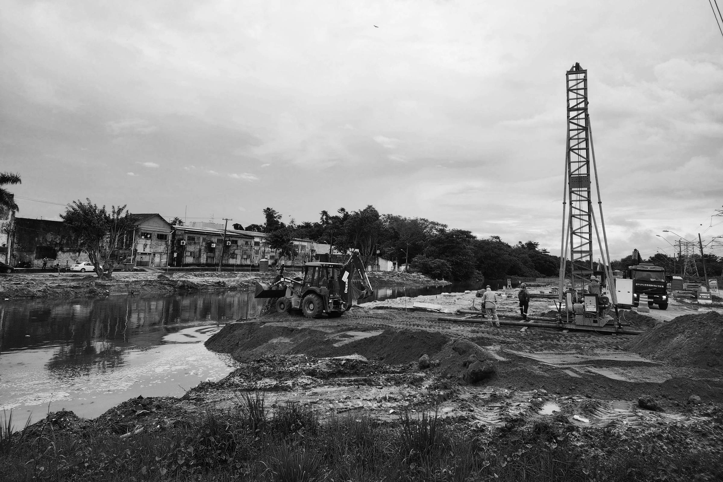 Obra na etapa 1 do projeto do Parque Urbano São Joaquim, em Belém (PA) (Foto: Vinicius Sassine - 24.mar.25/Folhapress)