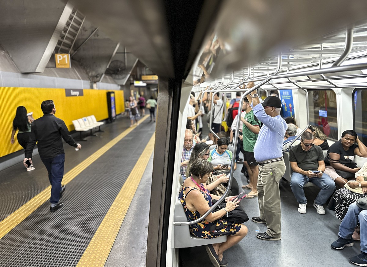 Trem do metrô na estação Botafogo (Foto: Márcia Foletto / Agência O Globo)