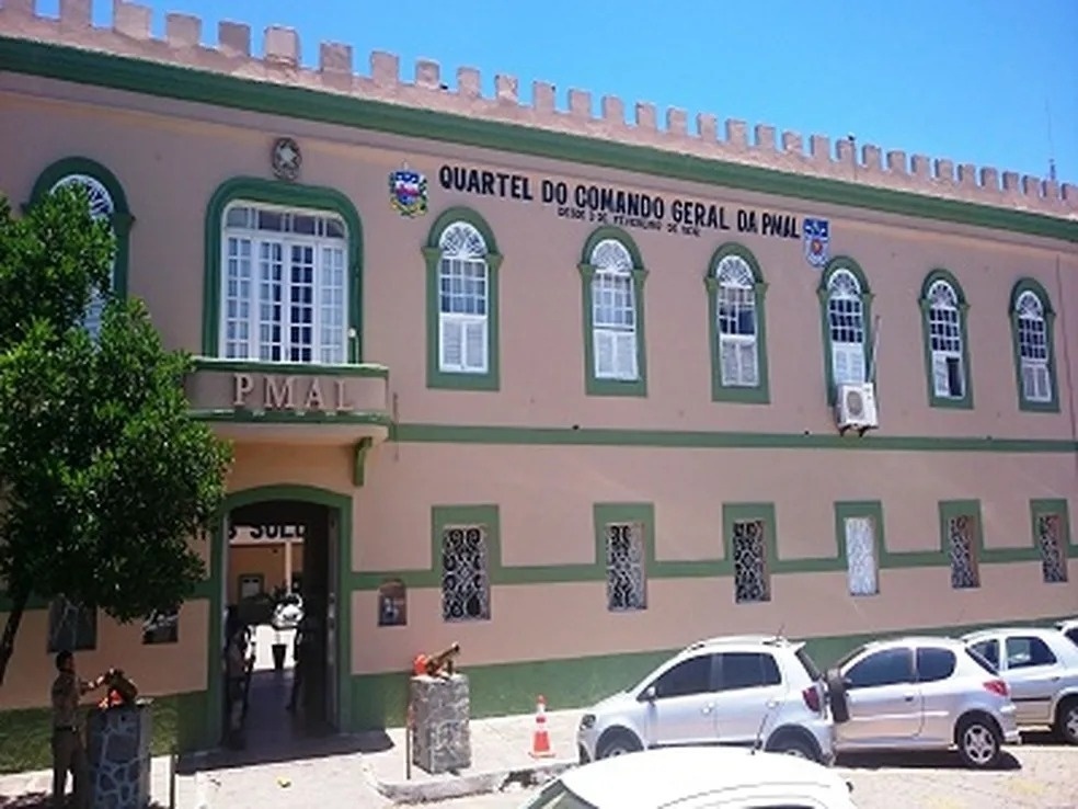 Tenente da PM é detido por enviar fotos íntimas a colega em Alagoas