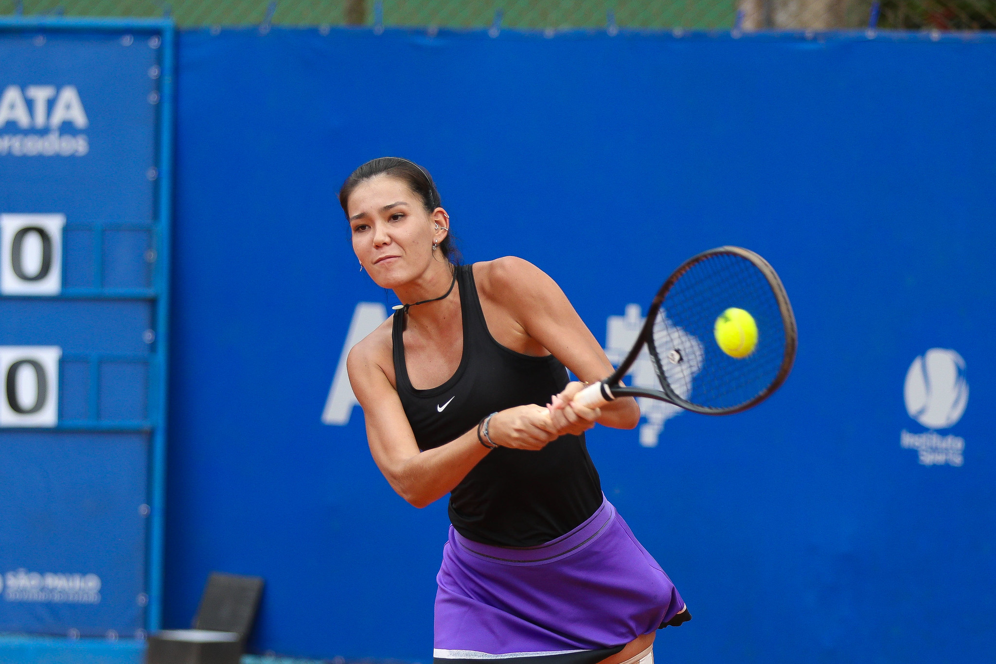 Konishi avança e enfrenta Fullana em duelo nacional, enquanto Carol é eliminada
