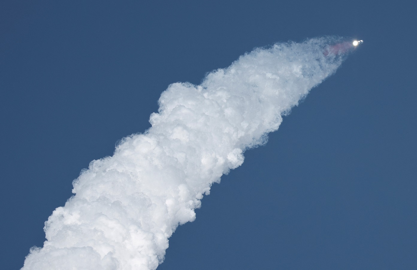 Valorização da SpaceX pode chegar a US$ 400 bilhões com venda de ações