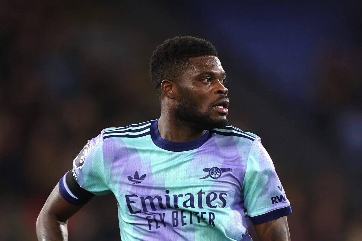 Thomas Partey é incluído em cartões de troca da Premier League após aprovação do Arsenal
