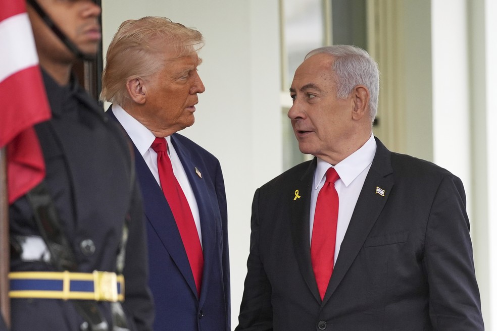 Trump recebe Netanyahu para discutir tarifas e sanções ao Irã (Foto: Evan Vucci/AP)