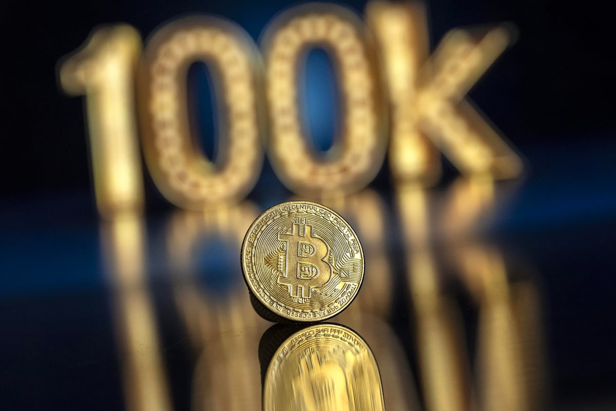 Bitcoin ignora tarifas de Trump e alcança a marca de 120 mil dólares