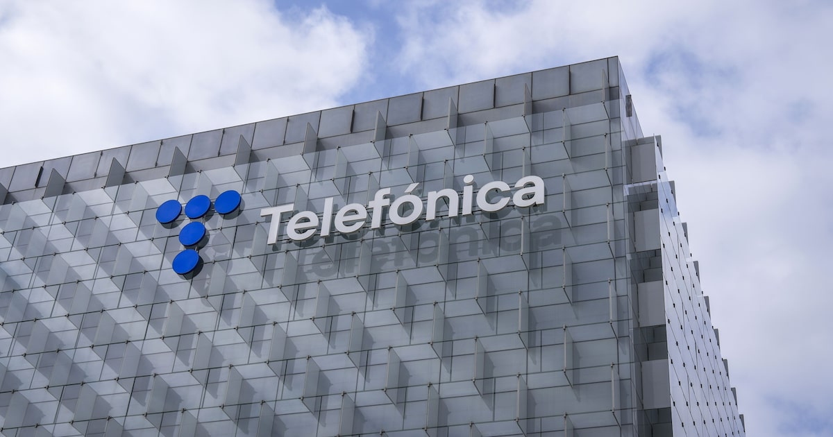 Sede do grupo Telefónica, em Madri: a empresa tem realizado uma grande revisão estratégica nos últimos meses. (Foto: Paul Hanna/Bloomberg)