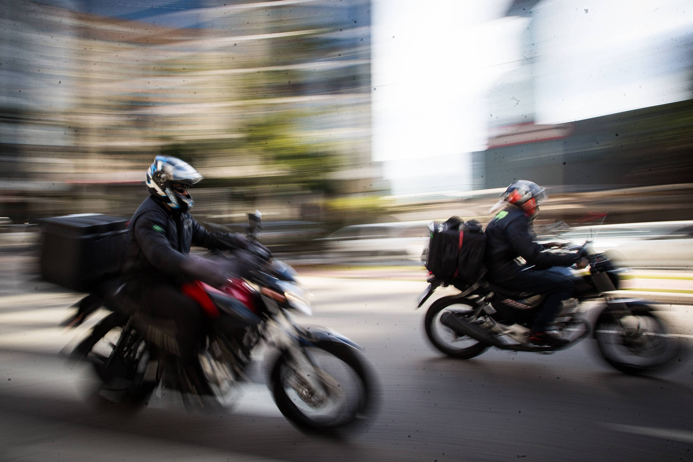 Mortes de motociclistas em acidentes de trânsito em SP saltam de 32% para 47%
