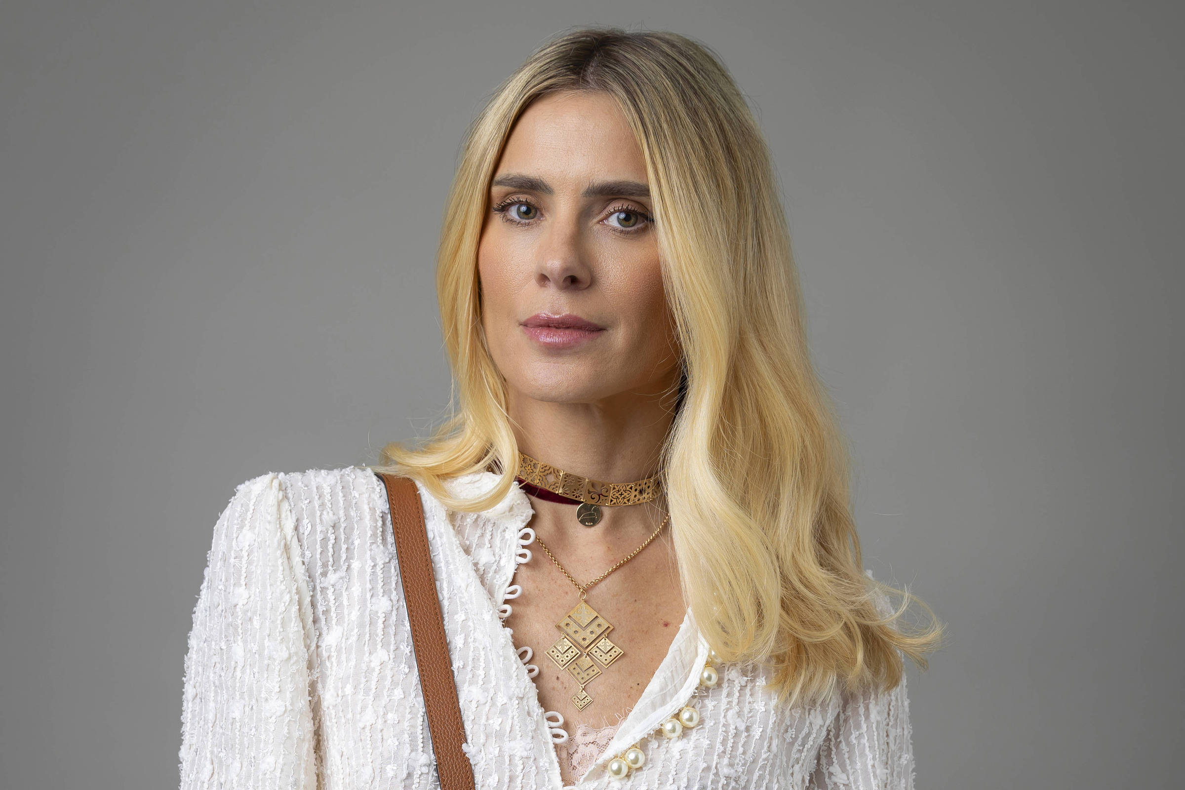 Carolina Dieckmann revela mudança de nome e novos projetos em Pazz