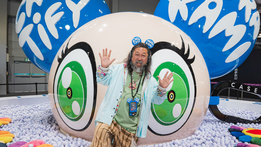 Takashi Murakami e CASETiFY colaboram em uma nova coleção de acessórios. (Foto: Reprodução)