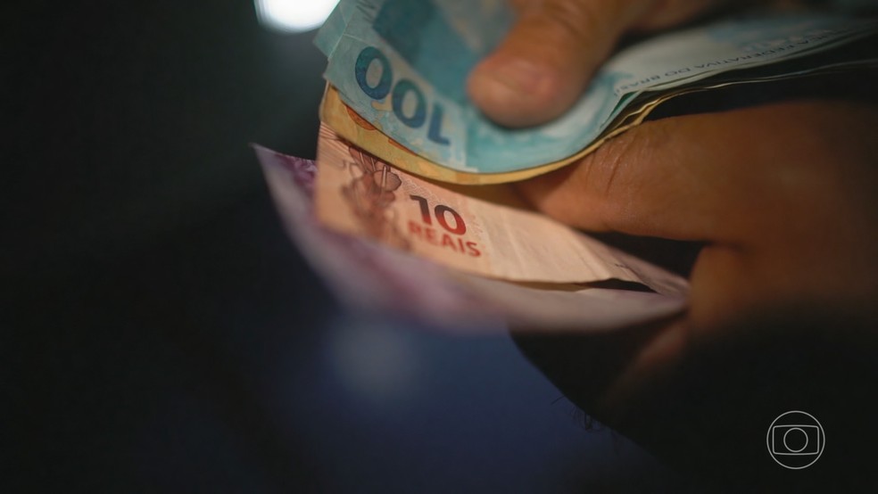 O rendimento médio de todas as fontes dos brasileiros em 2024 tem o maior número já registrado em toda a série histórica. (Foto: Jornal Nacional/ Reprodução)