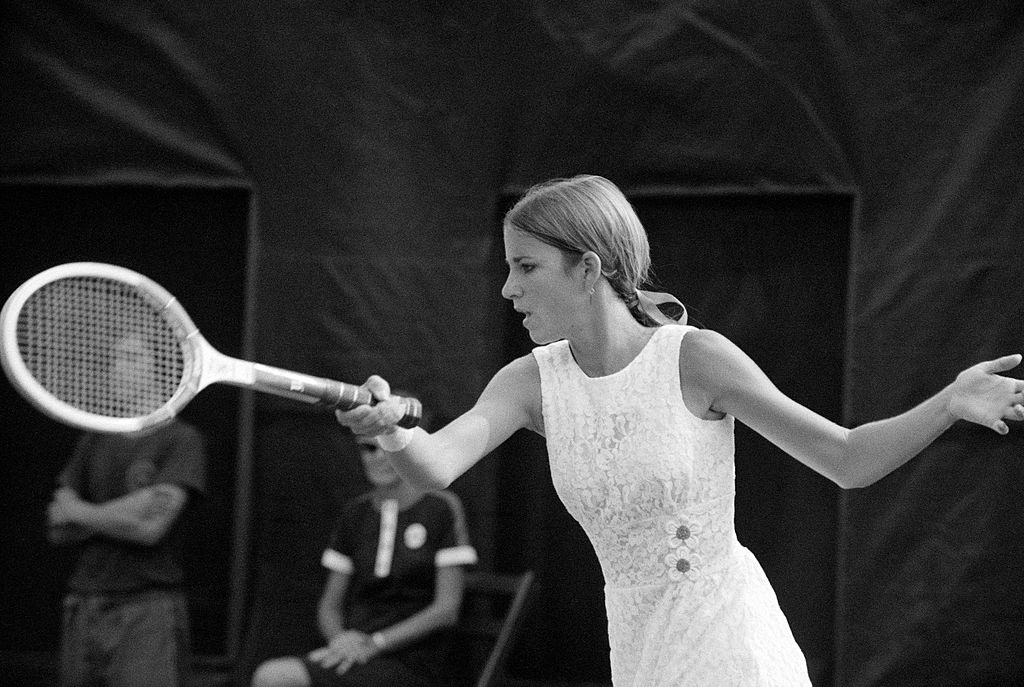 Chris Evert transforma a moda esportiva com vestido icônico no tênis