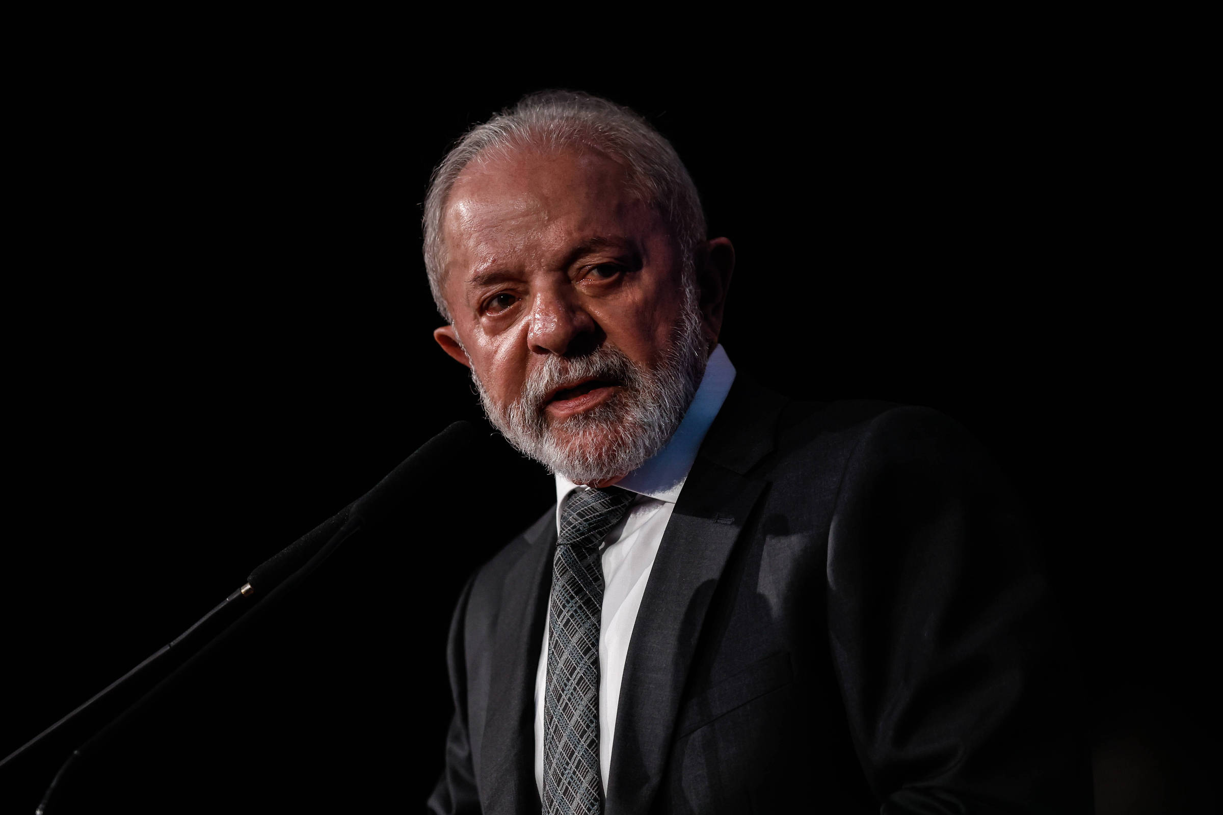 Governo Lula mantém sigilo de 100 anos e resiste a mudanças por decreto