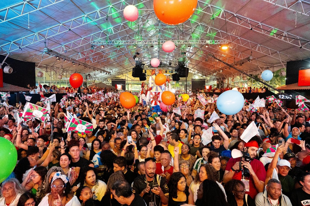 Vila, Tijuca, Viradouro e Imperatriz brilham na Noite dos Enredos do carnaval