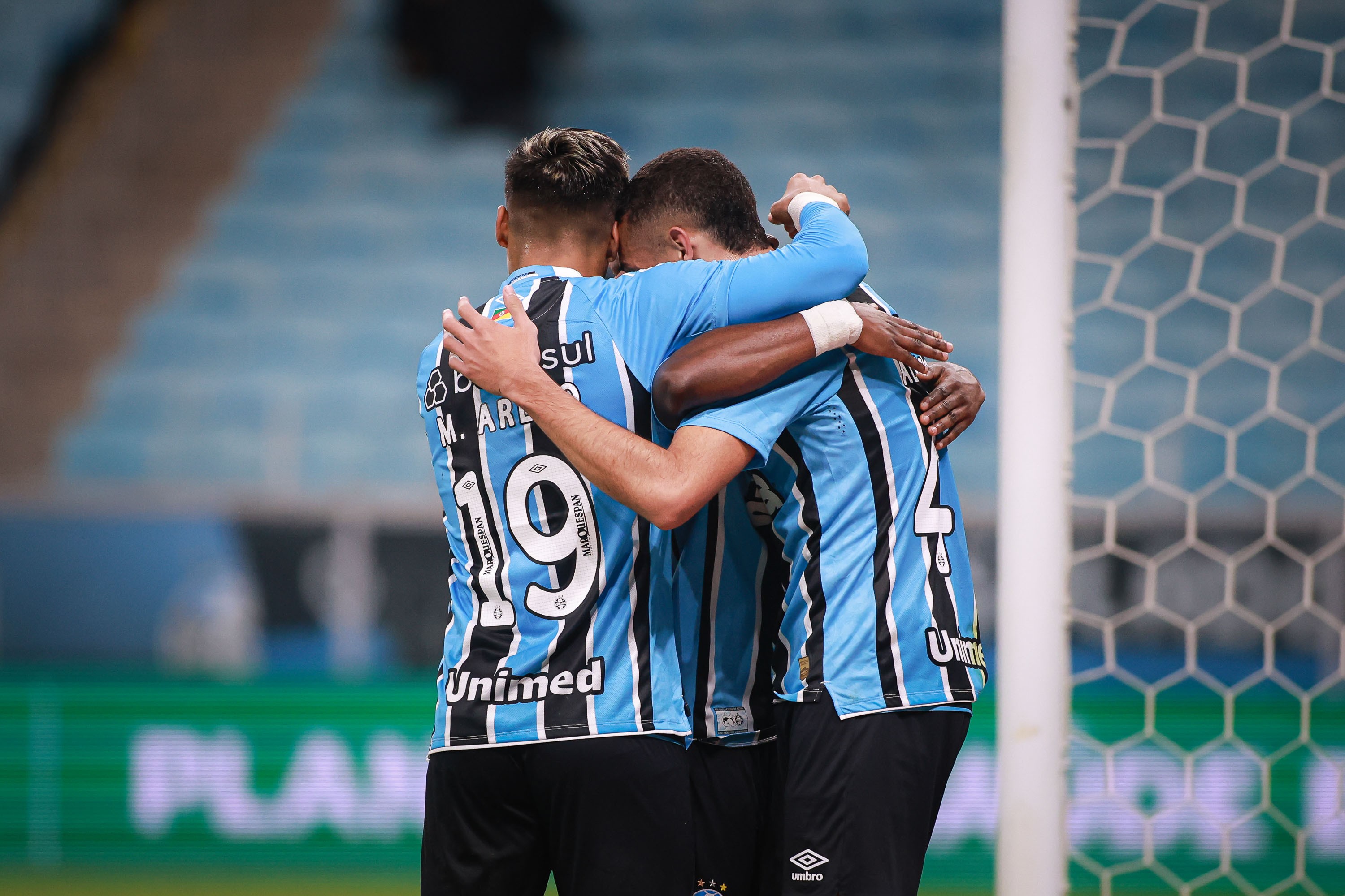 Grêmio exibe força ofensiva e deixa mensagem positiva após retorno das competições
