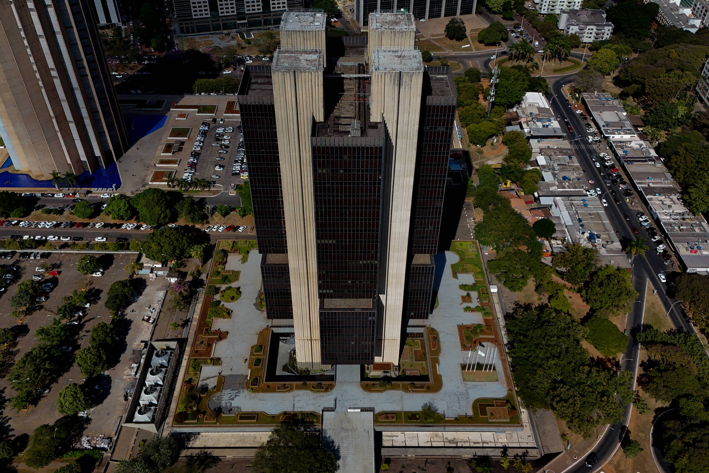 BRB e Master discutem compra do banco em reunião com diretoria do BC