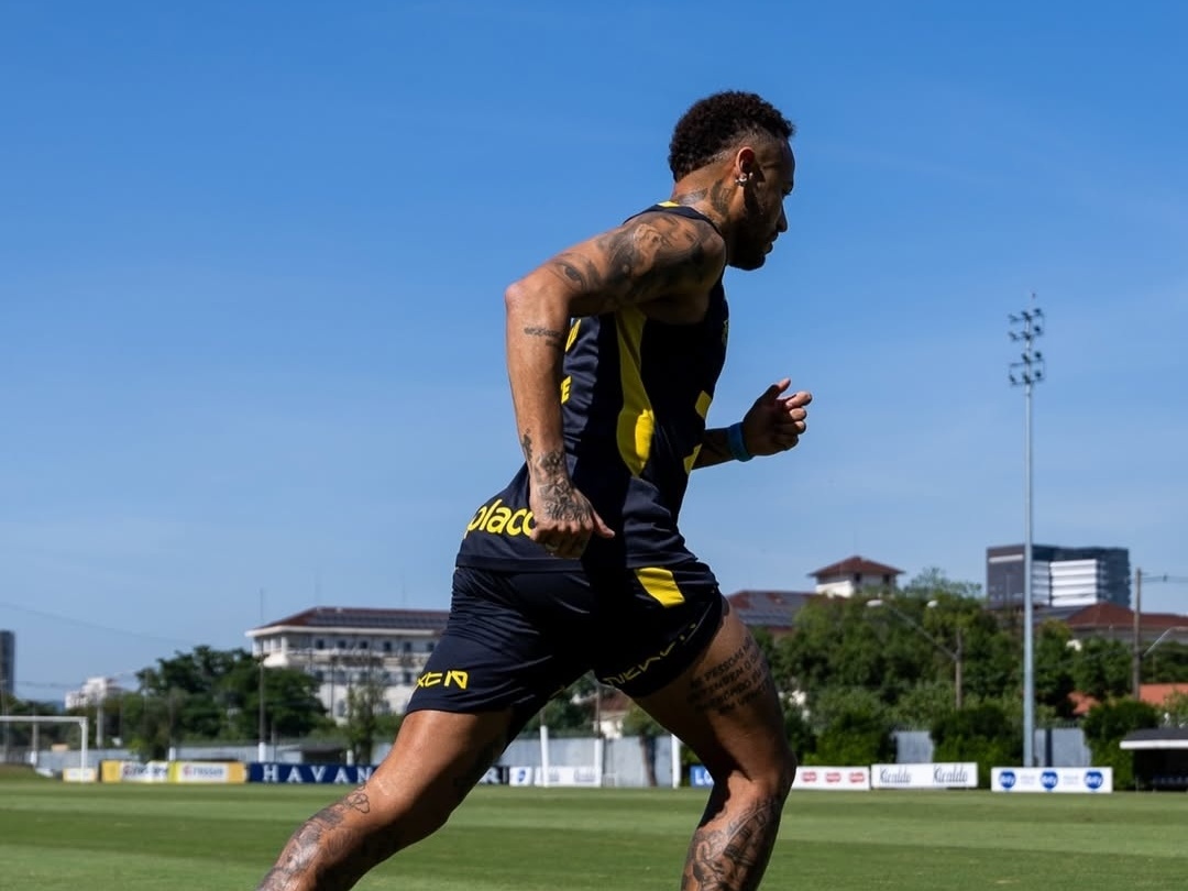 Neymar, em treino do Santos (Foto: Reprodução/Instagram)