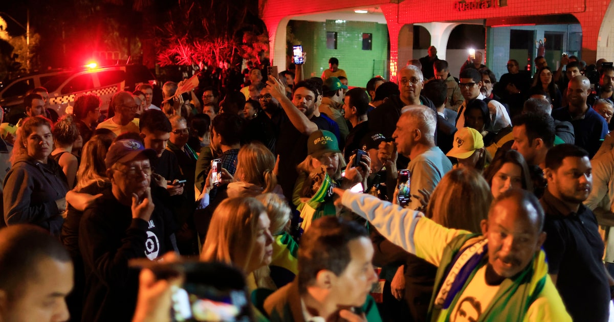 Vizinha revela cotidiano no condomínio onde Bolsonaro está em prisão domiciliar