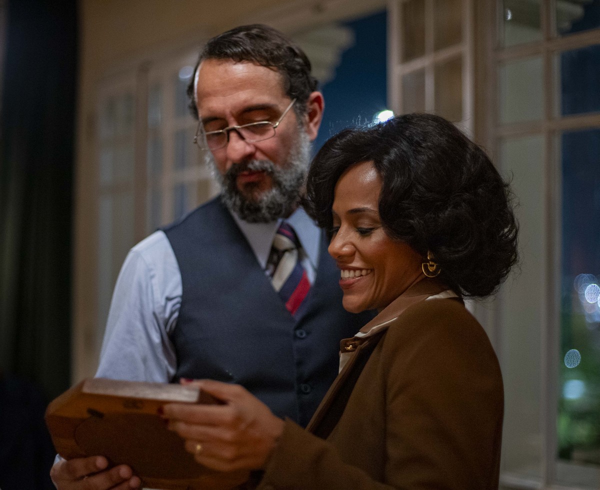 Irandhir Santos e Naruna Costa (Foto: Divulgação/Cris Lucena)
