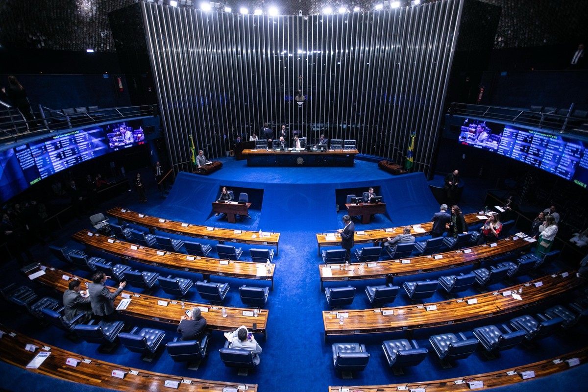 Senado aprova projeto que retira precatórios do teto do arcabouço fiscal