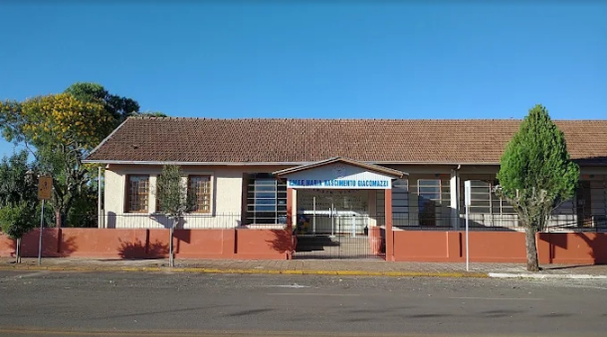 Educador critica falta de avanços na educação e compara a tarefa a 'enxugar gelo'