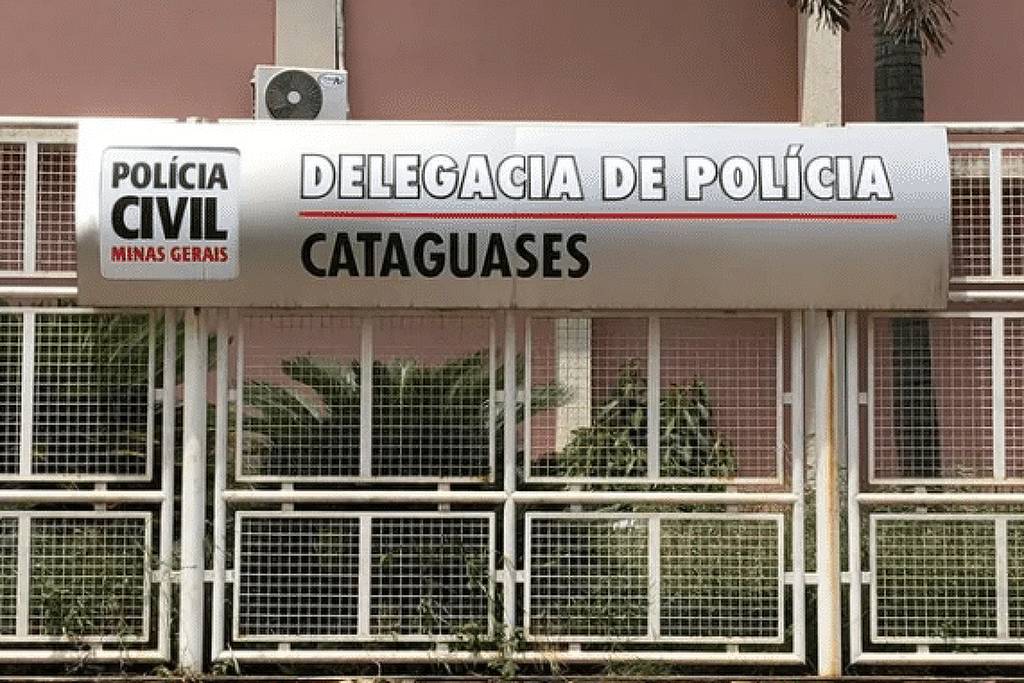 Mulher de 61 anos é suspeita de envenenar marido e enteado em Minas Gerais