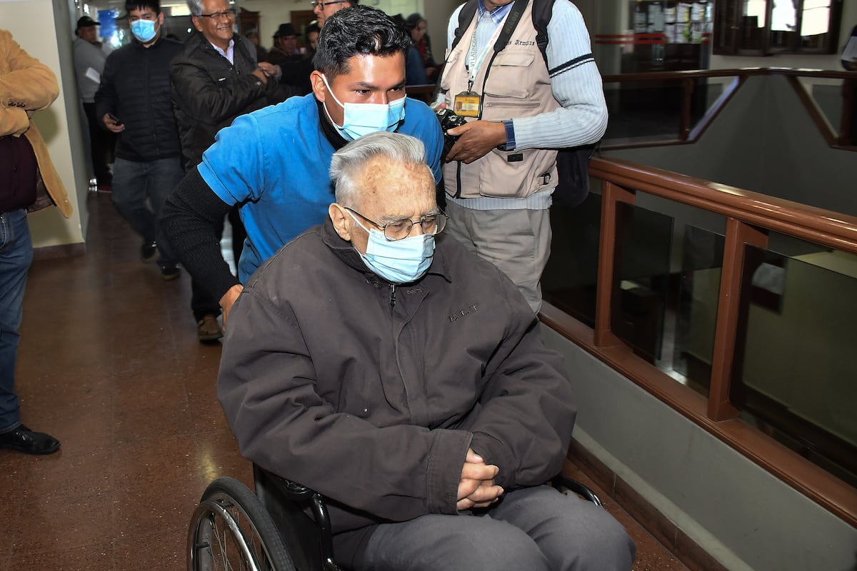 Jesuitas acusados de encobrir abusos em Bolívia citam reportagem de EL PAÍS