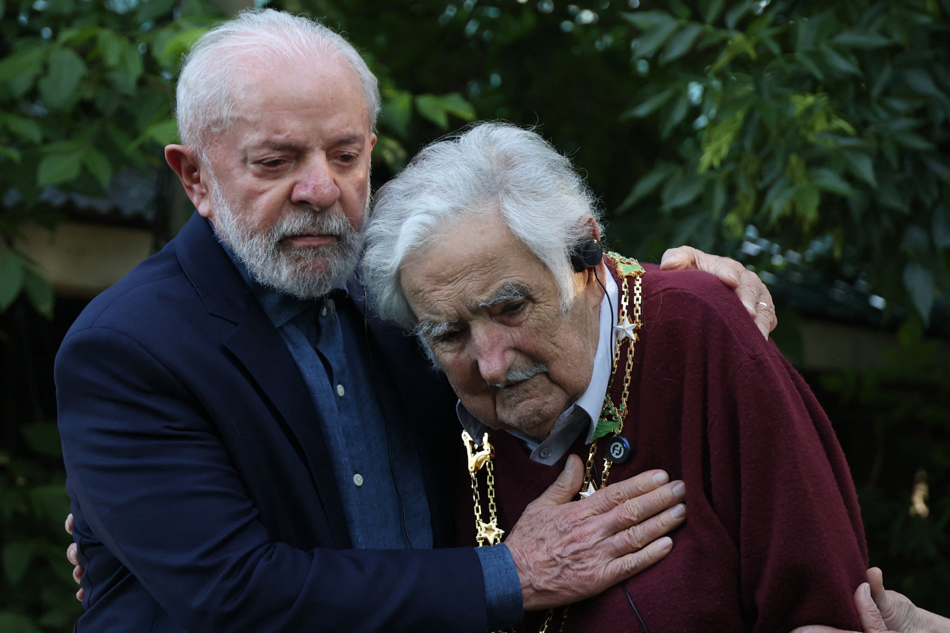Lula presta homenagem a papa Francisco e Mujica durante cúpula do Mercosul