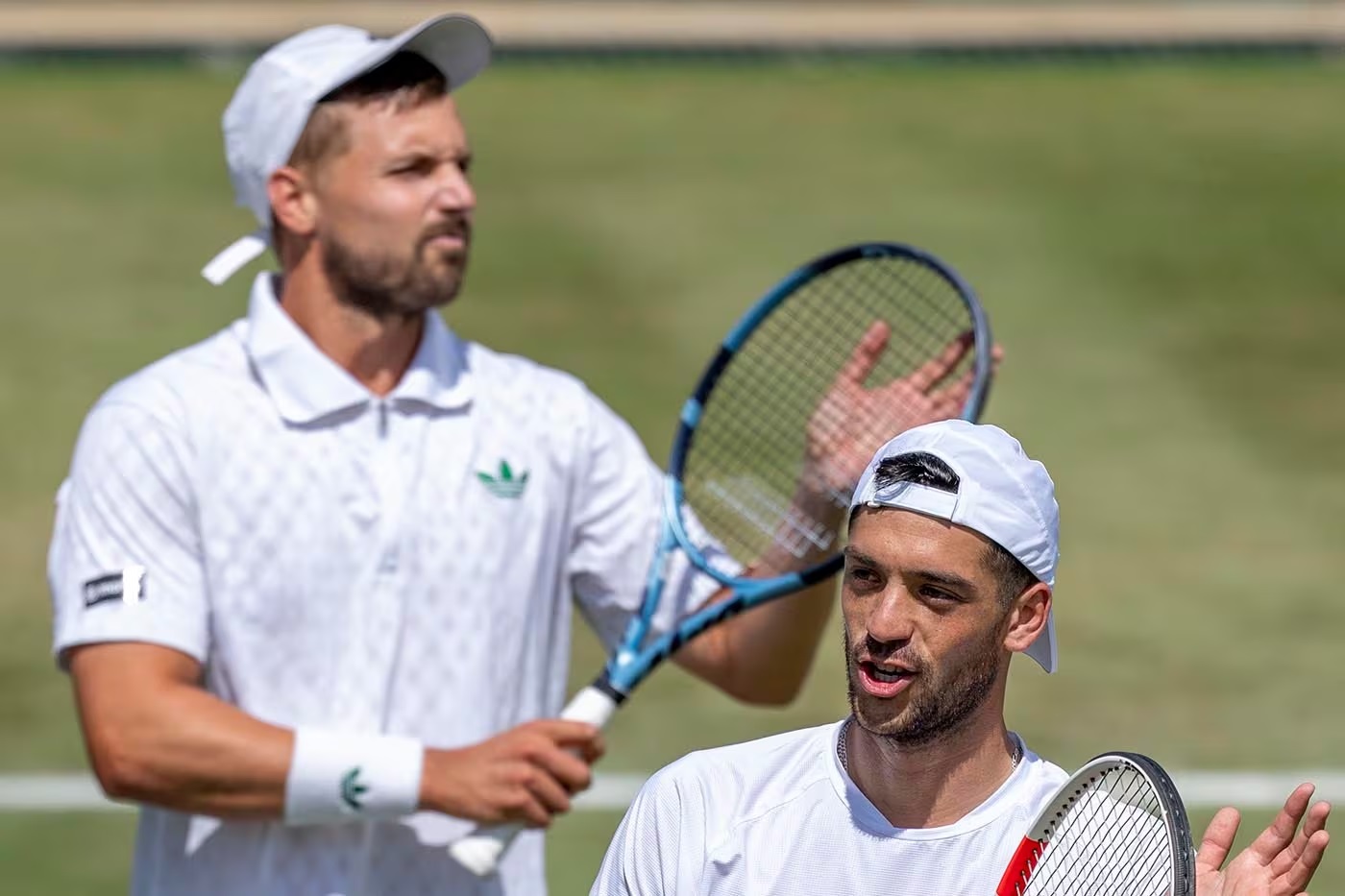 Glasspool e Cash vencem campeões de Wimbledon e alcançam 12ª vitória consecutiva