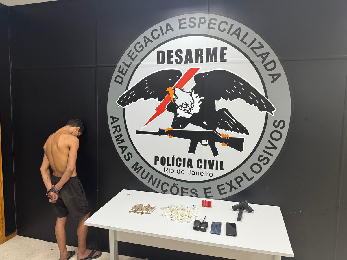 Suspeito é preso e outro morre em ação da Polícia Civil no Terreirão, no Recreio dos Bandeirantes, Zona Oeste do Rio (Foto: Reprodução)