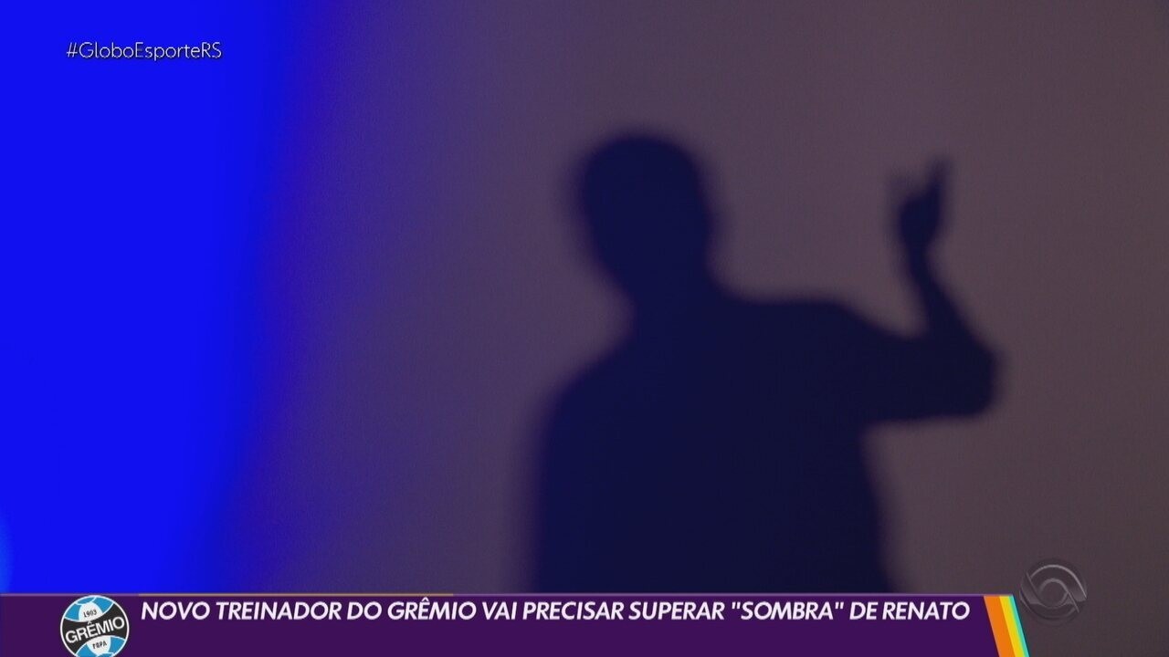 Foto de um grupo de pessoas reunidas em uma mesa, discutindo ideias e fazendo anotações. (Foto: Reprodução)