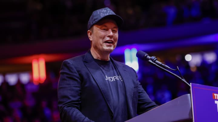 Elon Musk é processado por promessas não cumpridas a apoiadores do Trump em 2024