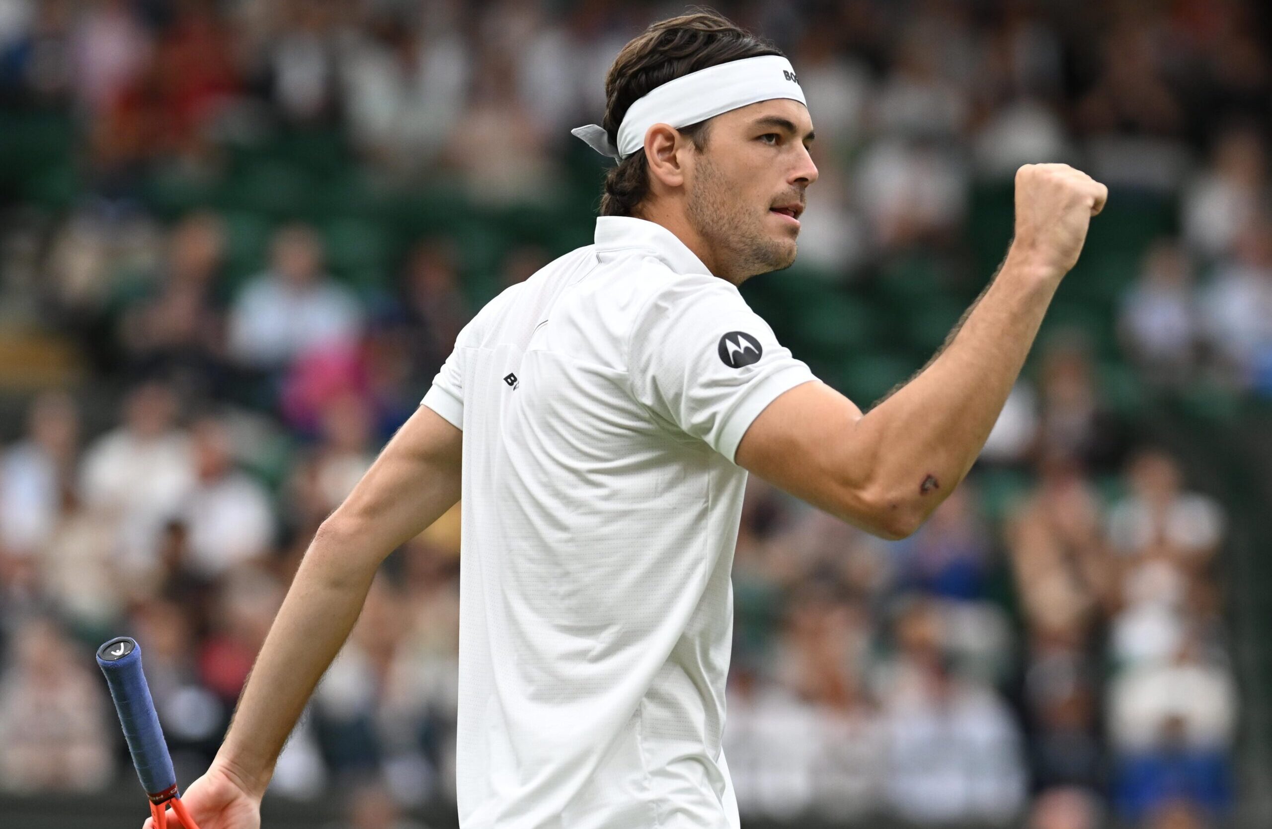 Fritz avança às quartas de final após desistência de adversário australiano