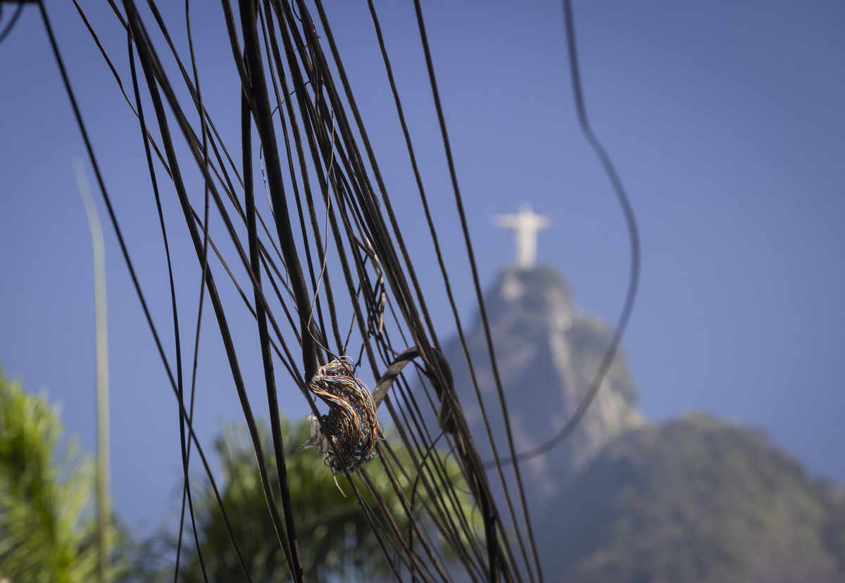 Aumentam os casos de danos a aparelhos da Light por tiros no Rio de Janeiro em 2025