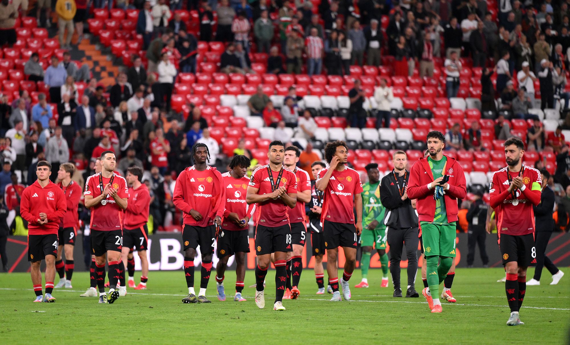 Manchester United busca reestruturação após fracasso na Europa e Premier League