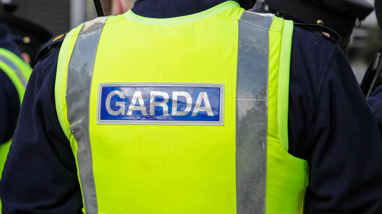 Motociclista envolvido em acidente que matou garda em Dublin morre em hospital