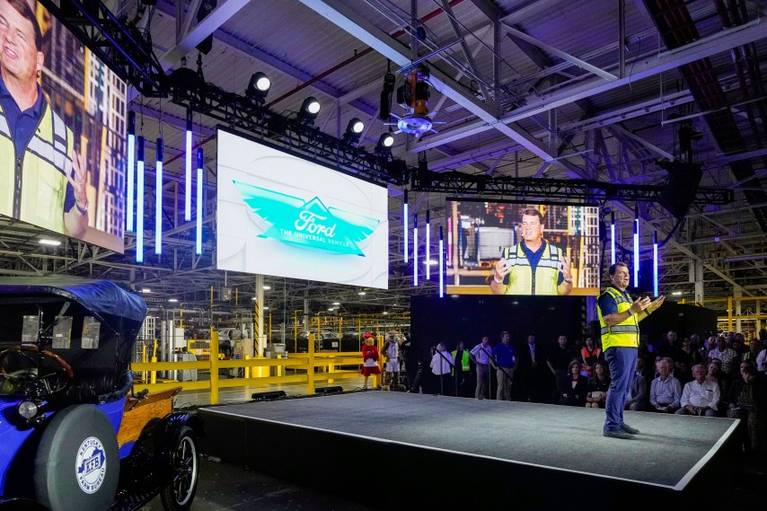 EUA buscam caminhões elétricos acessíveis para atender demanda crescente