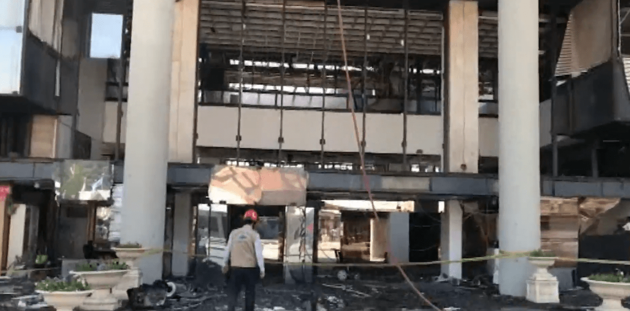Irã exibe vídeo do complexo de TV destruído por Israel após ataques recentes
