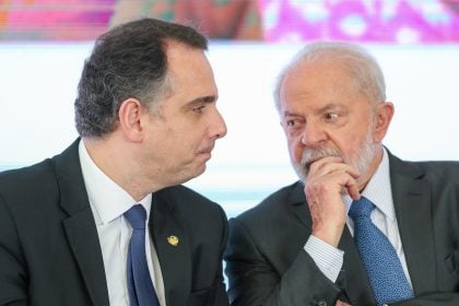 Lula celebra apoio à candidatura de Pacheco ao governo de Minas Gerais