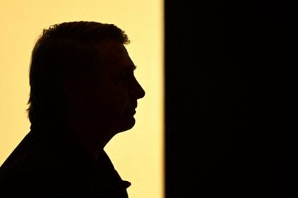 Bolsonaro busca influenciar oposição mesmo sob prisão domiciliar