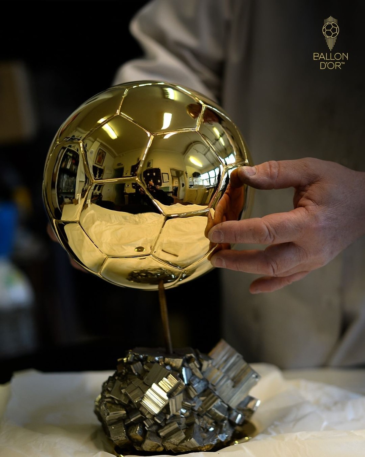 Brasileiros são indicados ao prêmio Bola de Ouro 2025 de melhor jogador do mundo