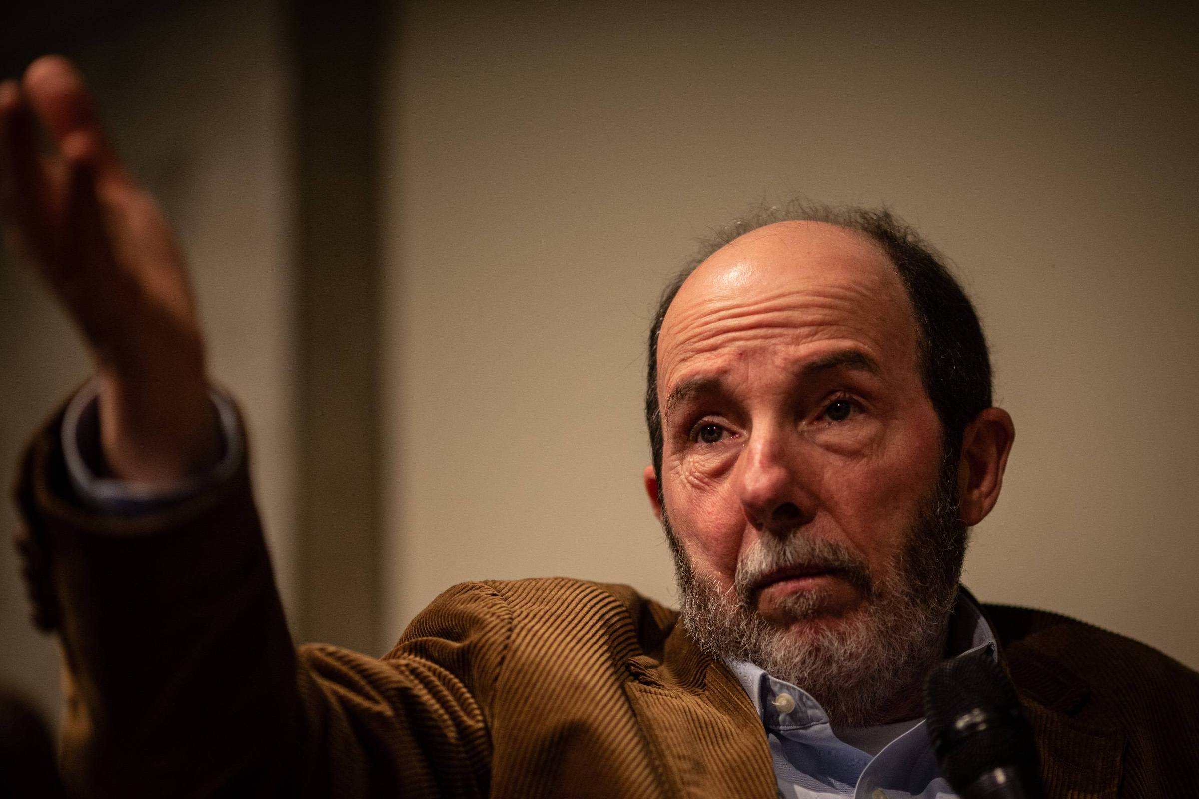 Arminio Fraga critica gastos públicos e sugere congelamento do salário mínimo por seis anos