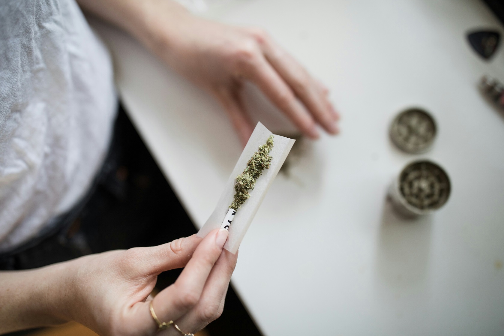 Estudo revela que uso regular de maconha pode causar danos cardiovasculares precoces